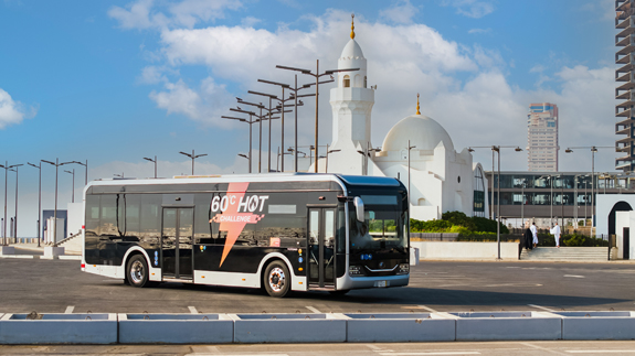 التغلب على حرارة الصحراء القاسية: إطلاق تحدي الحرارة الشديدة لموديل Yutong E11pro لأول مرة!